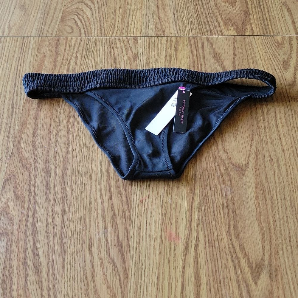 NWT VICTORIA'S SECRET SWIM  size M 1 pice color black